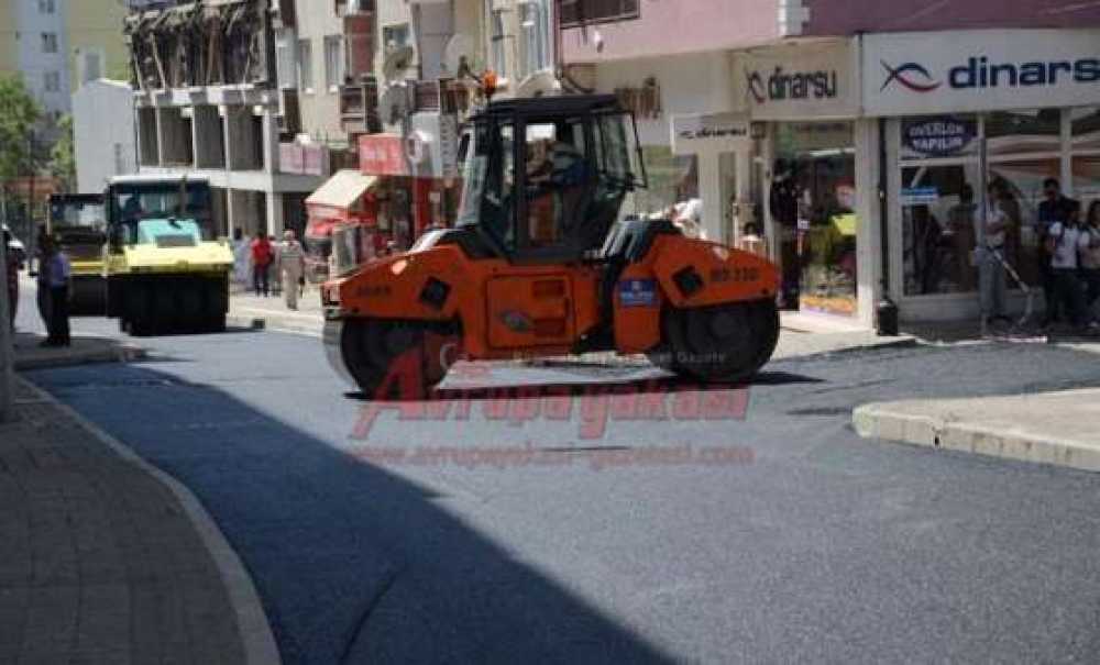Şehit Teğmen Yavuzer Caddesi'ne Aşınma Asfaltı