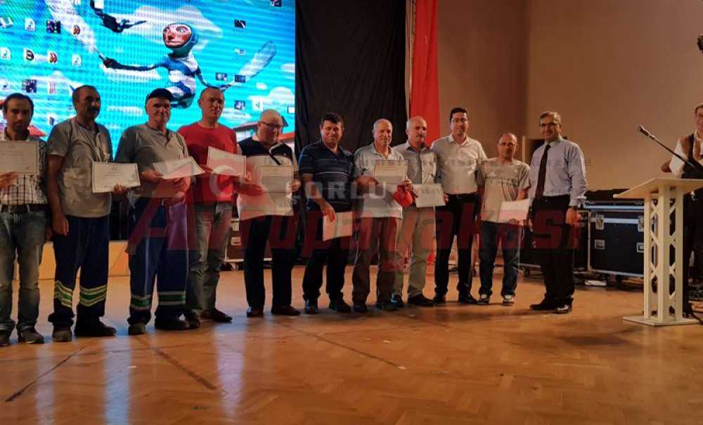 İşçilere Sertifikaları Verildi