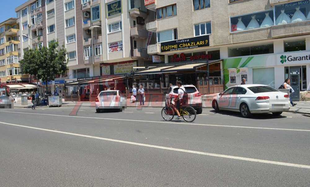 Duraklar Park Yeri Olmaktan Kurtarılamıyor