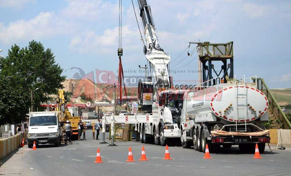 Kullanılmayan Üst Geçit Kaldırıldı