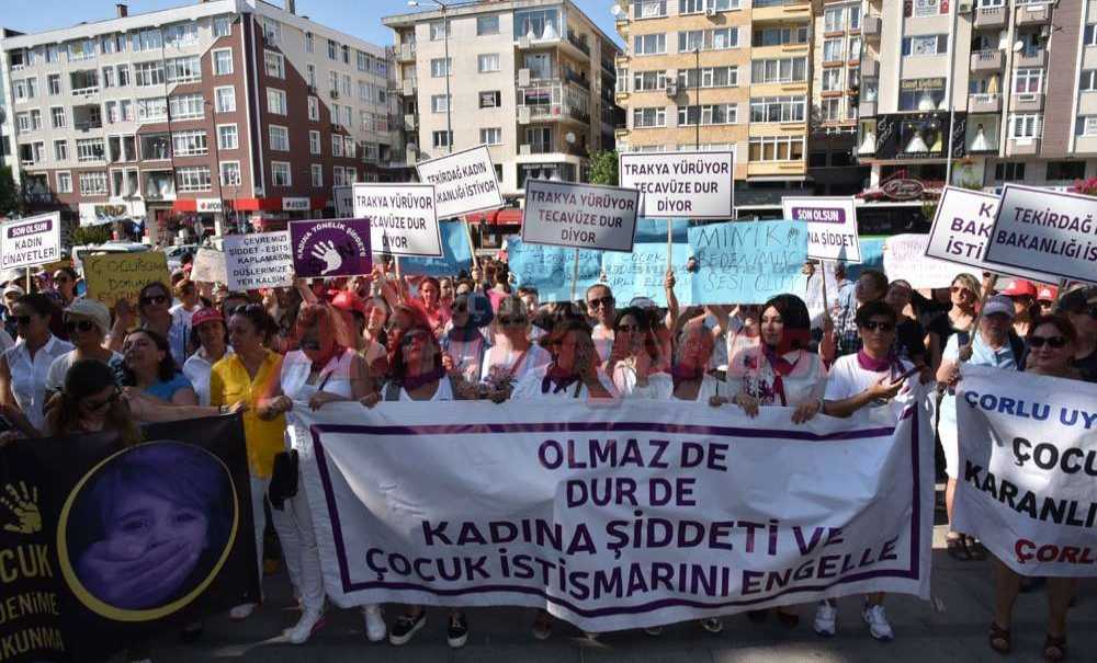 Şiddet Ve İstismara Karşı Yürüdüler