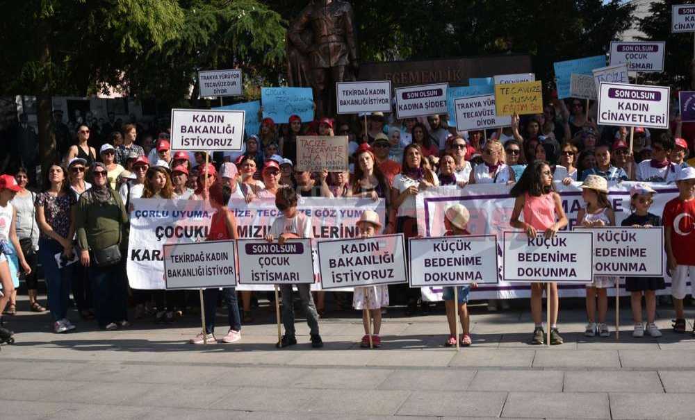 Şiddet Ve İstismara Karşı Yürüdüler