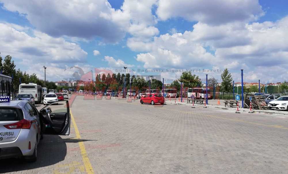 Sürücü Adayları Bekleyemiyor!