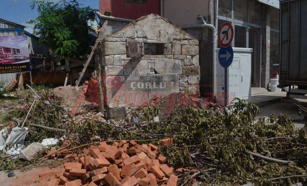 Tarihi Çeşme'nin Restorasyonuna Başlandı