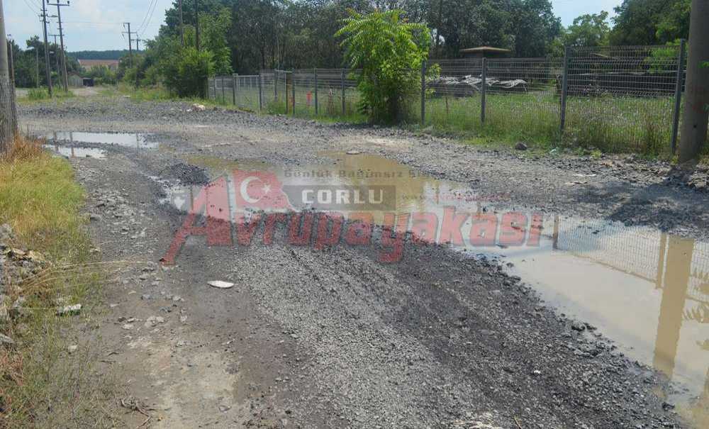 Çorlu Tren İstasyonu Yolu, Tehlike Saçıyor