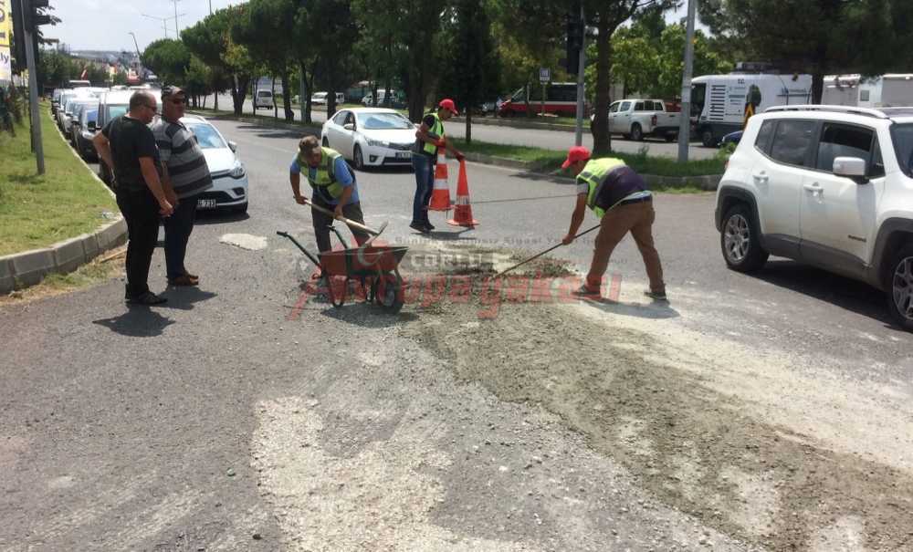 Beton Mikserinden Dökülen Betonları Temizlediler