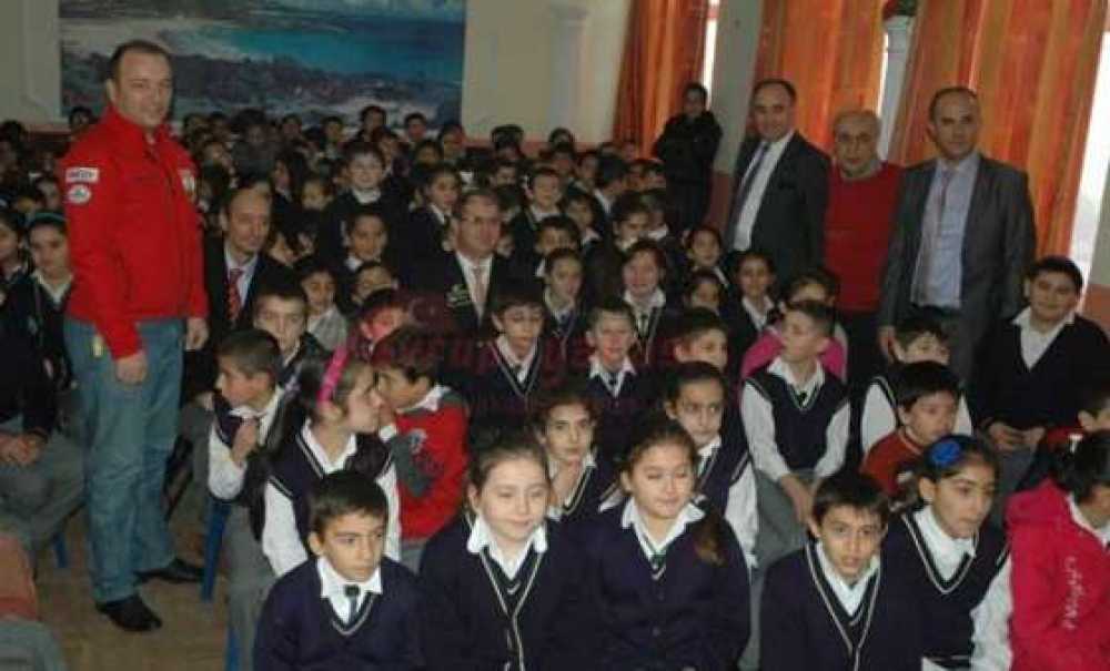 Rotary Ve Akut`tan Deprem Bilinçlendirme Semineri