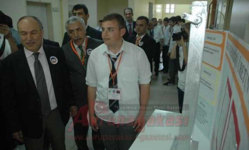 Çorlu Anadolu Lisesi`nin Tübitak Proje Sergisi Açıldı