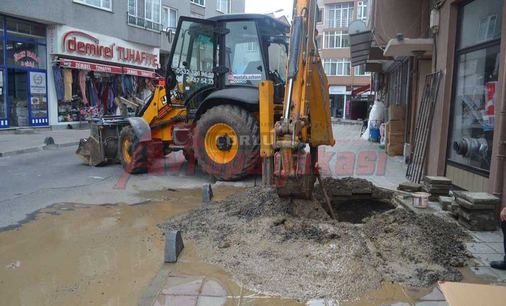 Çok Sayıda İşyeri Susuz Kaldı