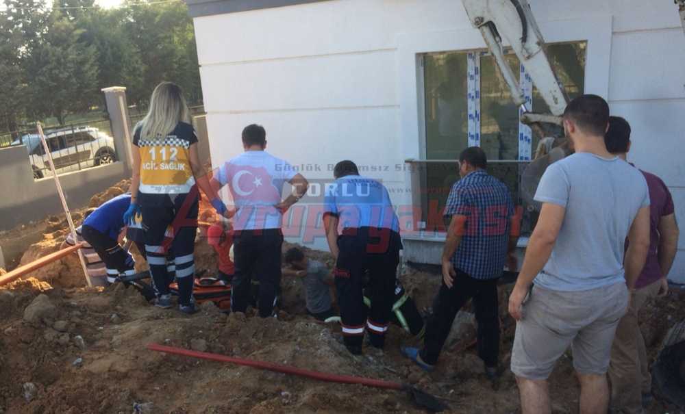 Çorlu'da İki İşçi Göçük Altında Kaldı