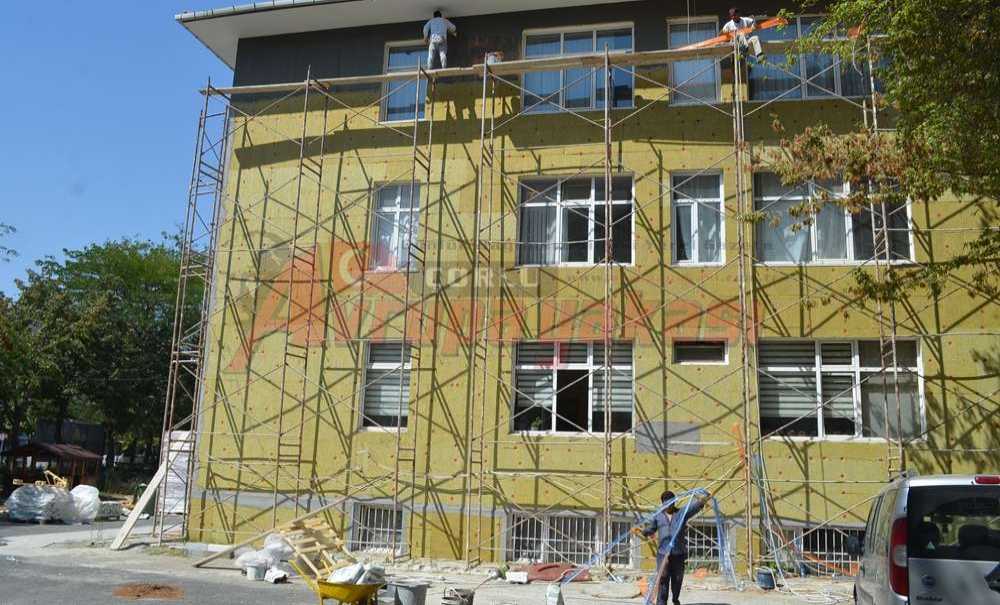 Tarihi Binanın Çehresi Değişiyor