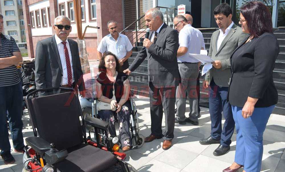 Engelli Vatandaşların Gözlerinin İçi Güldü