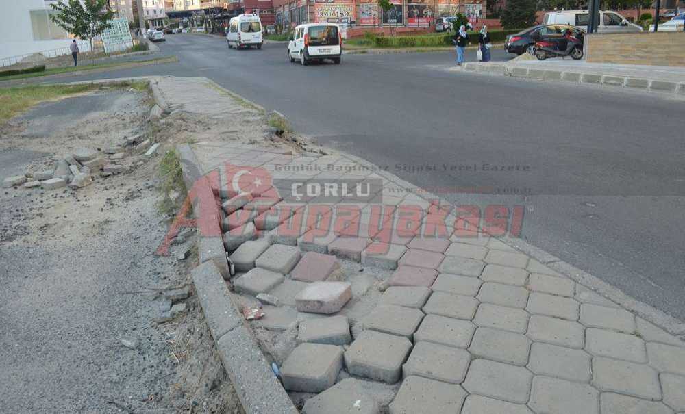 Vatandaşlar Kaldırımlara Tepkili