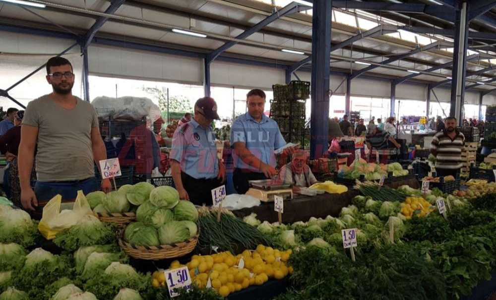 Zabıta Ekipleri Pazar Denetimlerini Sürdürüyor