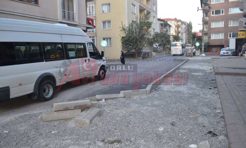 Yol Yapımı Sıkıntılı İlerliyor