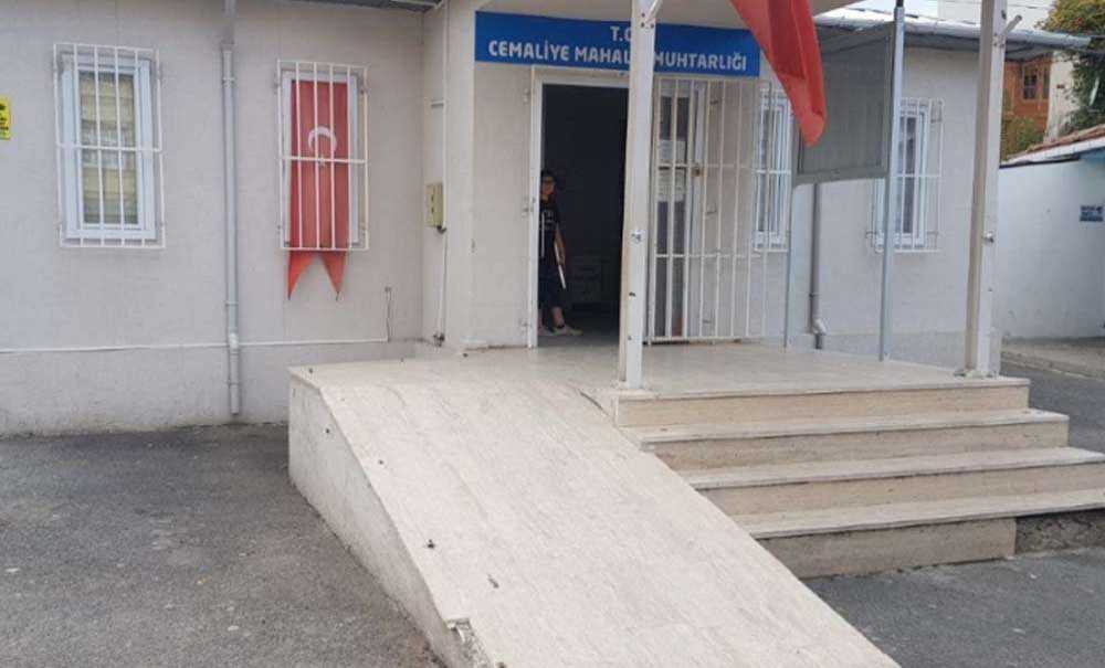 Muhtarlığın Merdiven Korkuluklarını Çaldılar