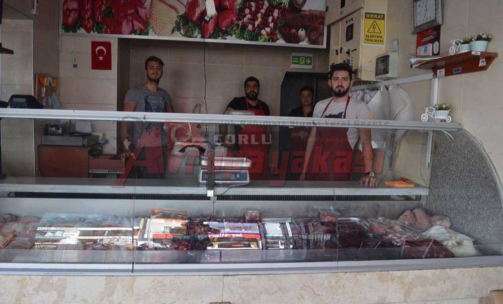 Esnaf Elektrik Ve Su Kesintilerinden Dertli