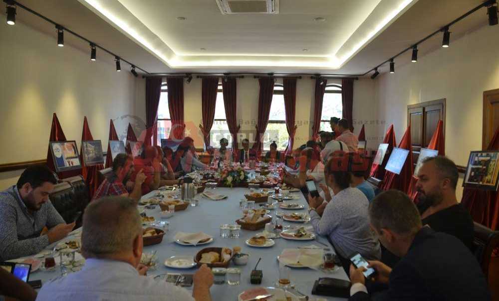 “Vatandaş Ve Esnafımıza Özür Borçluyuz”