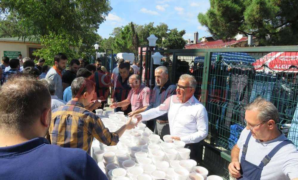 Yeni Sanayi Sitesi Kooperatifinden Aşure Dağıtımı