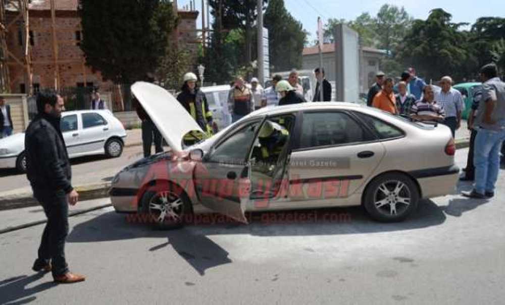 Park Halindeki Otomobil Yandı