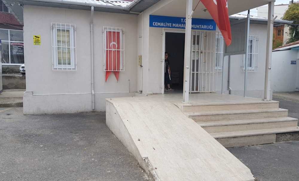 Sadece Muhtarlığını Korkuluklarını Çalmamışlar