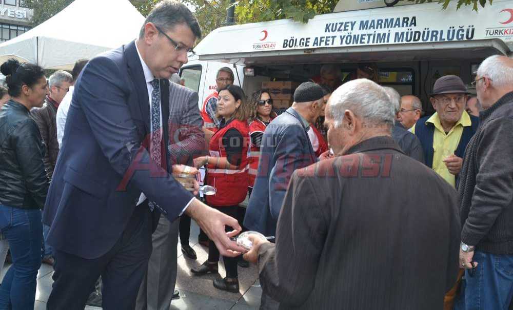 Kızılay'dan 2.000 Paket Aşure