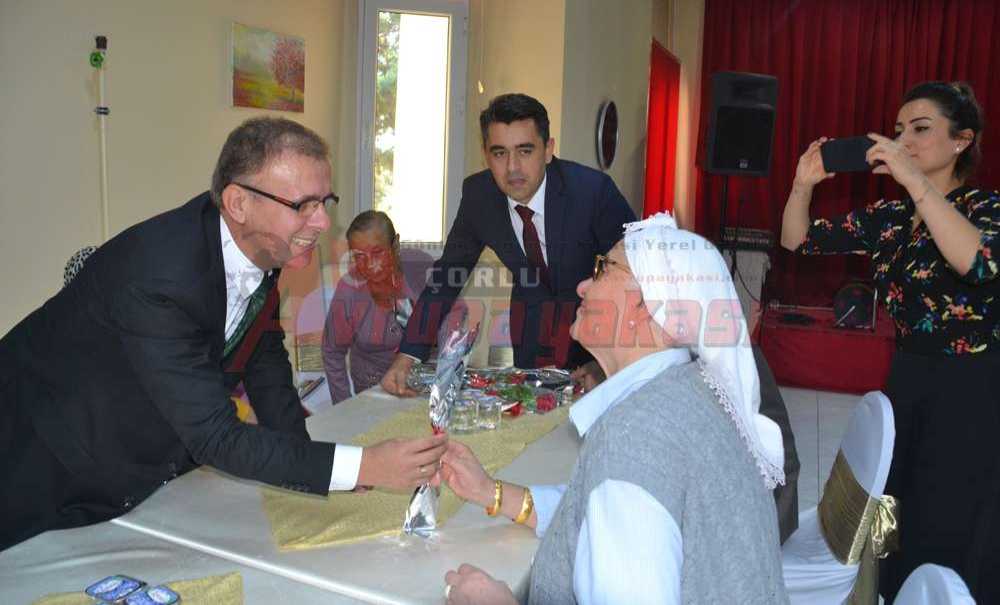 İlk Ziyaret Huzurevi'ne