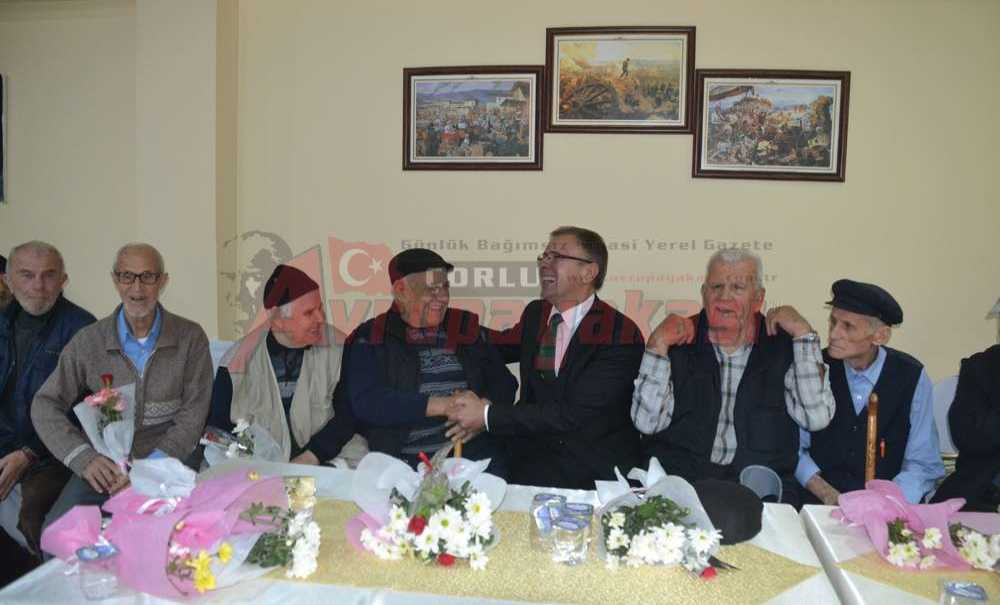 İlk Ziyaret Huzurevi'ne