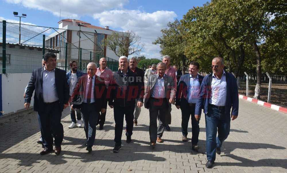 Ergene Velimeşe Kendi Evinde!