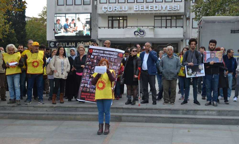 Patlamada Yaşamını Yitirenleri Andılar