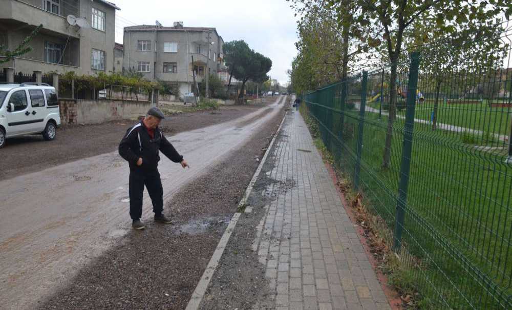 Ergene Yunus Emre Caddesi'nde Bitmeyen Çalışma