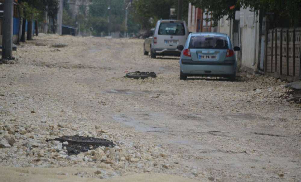 Yaşar Doğu Caddesi Çamur Deryası