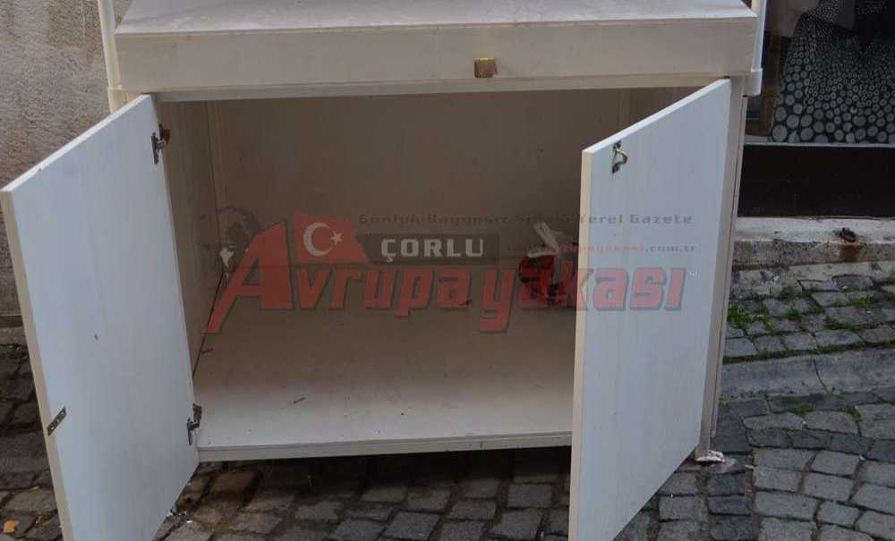 Sanat İçin Kullanılacak Tezgâhlar, Sığınak Oldu