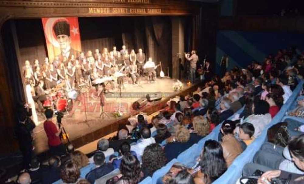 Öğretmenler Korosundan Türk Halk Müziği Konseri