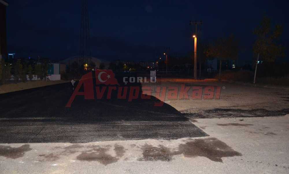 Kapalı Spor Salonunun Önündeki Yol Asfaltlandı
