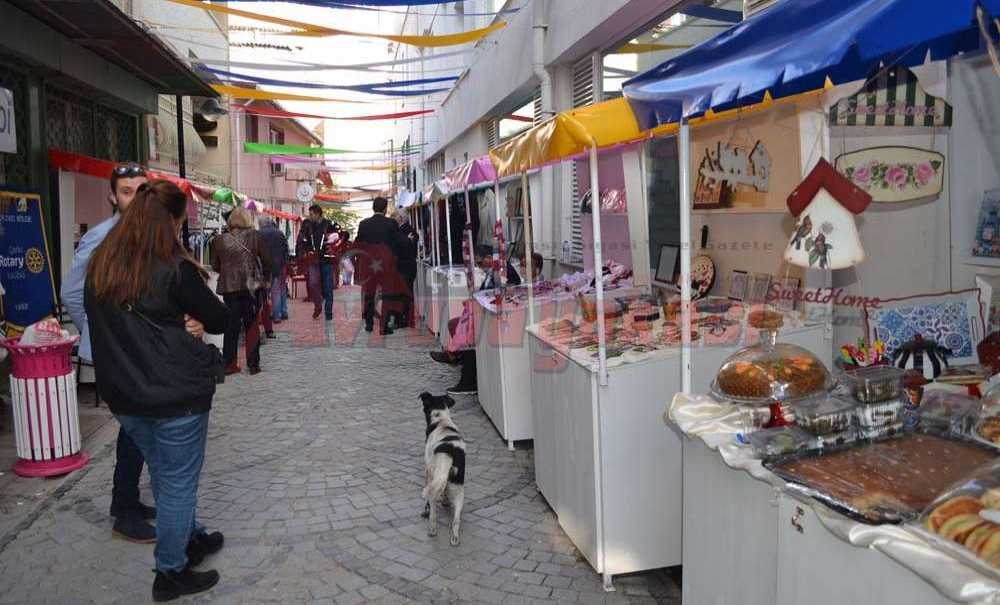 Yazarlar Sanat Sokağı'nda Buluştu