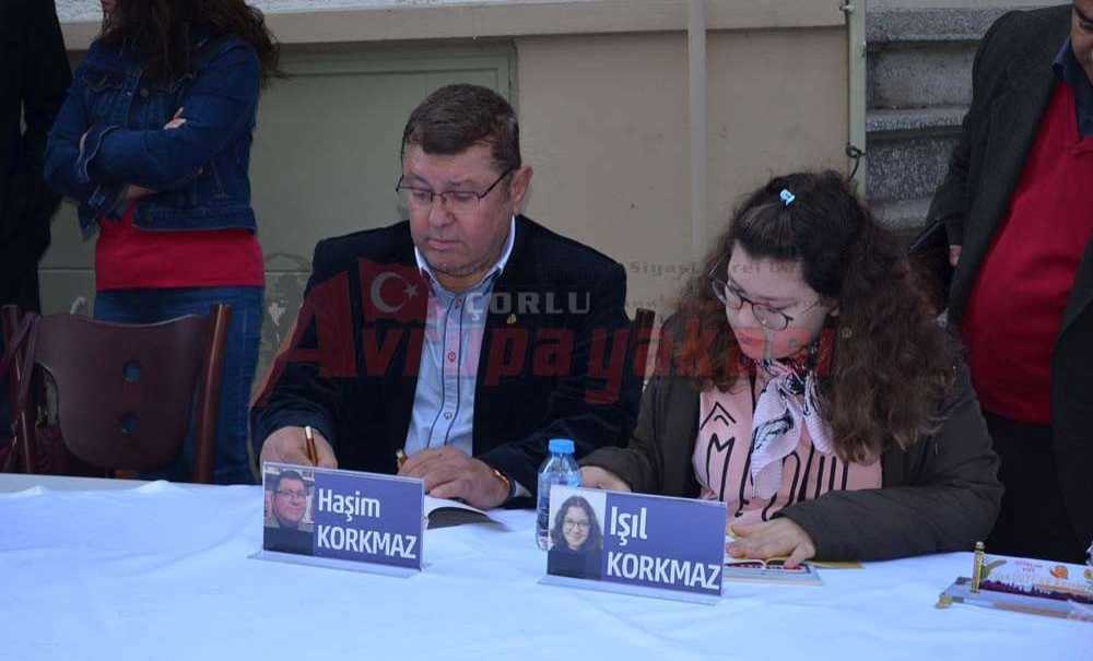 Yazarlar Sanat Sokağı'nda Buluştu