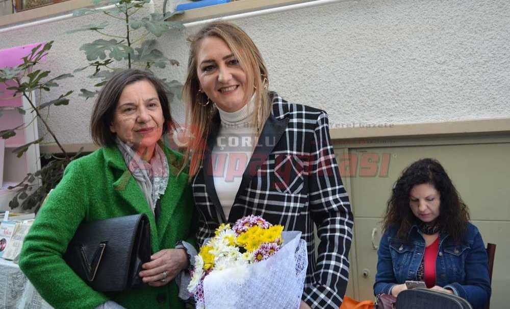 Yazarlar Sanat Sokağı'nda Buluştu