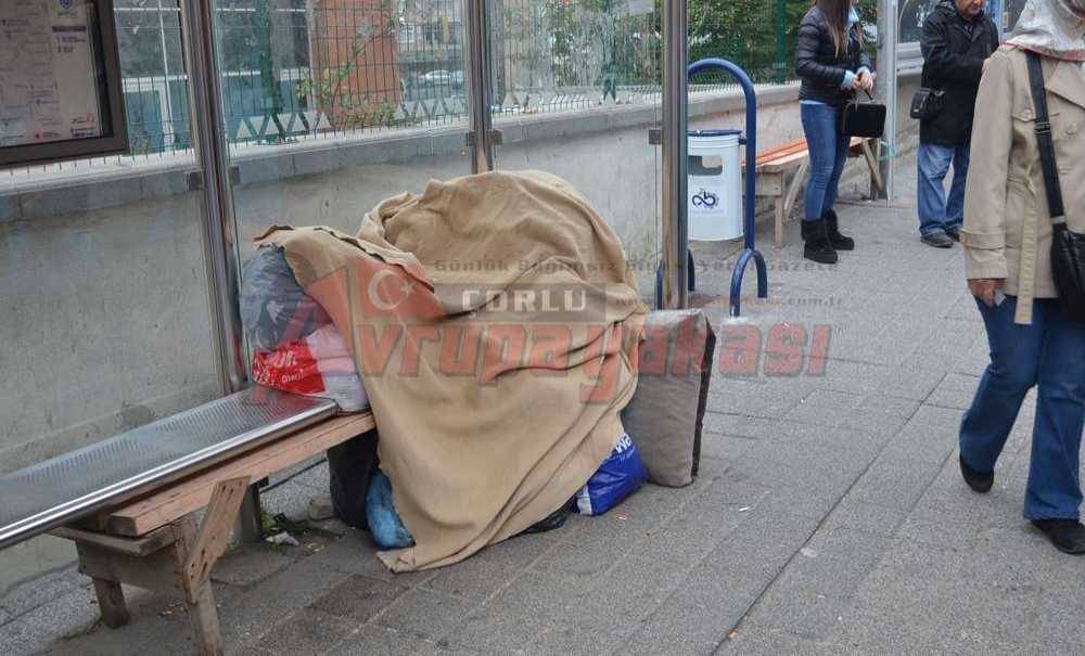 Otobüs Durağı Evi Oldu