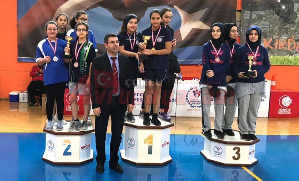 Çbsk Masa Tenisi Takımları Turnuvasından Dereceyle Döndü