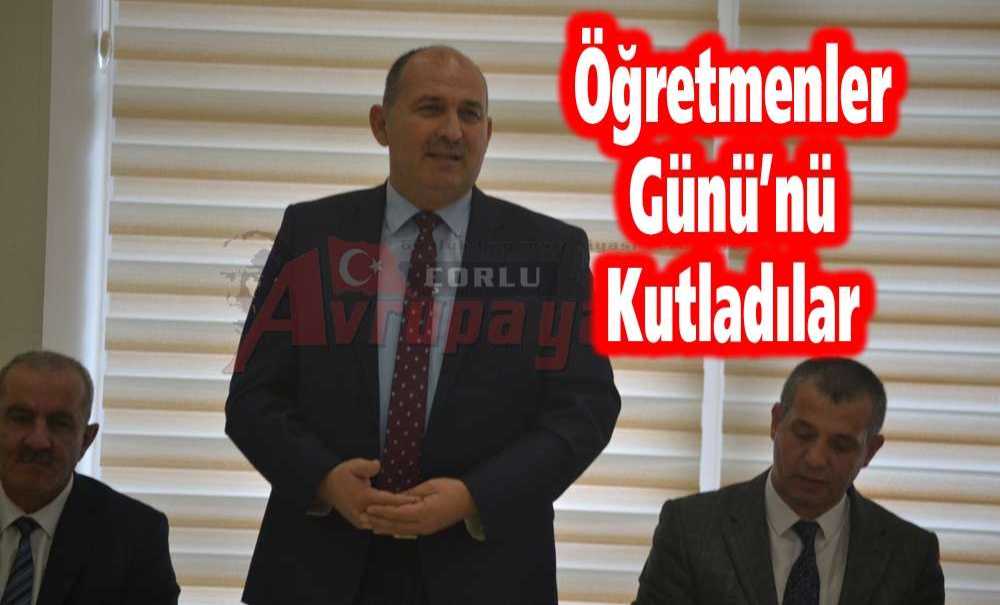 Öğretmenler Günü'nü Kutladılar