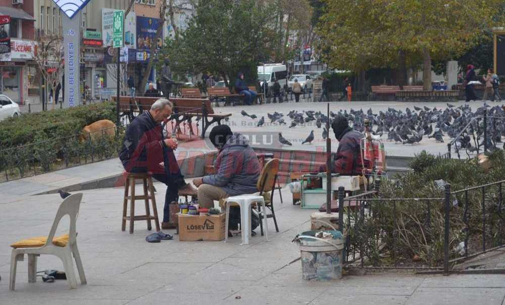 Soğukta Çalışıyorlar