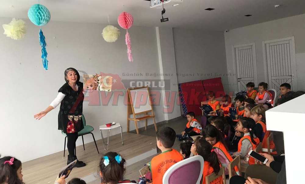 Çocuklar Hikayeyi Yazarından Dinledi