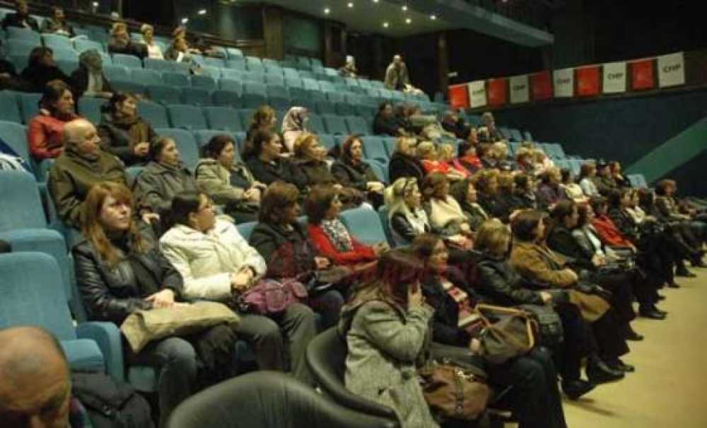 Chp Kadın Kollarından Kadına Yönelik Şiddetle Mücadele Semineri