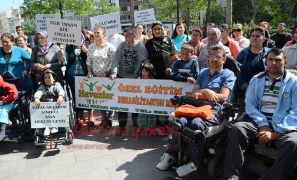 Çorlu'da Engelliler Haftası Kutlandı