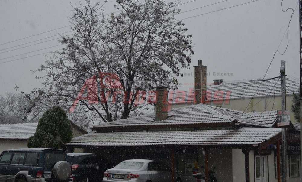 Çorlu'ya İlk Kar Düştü