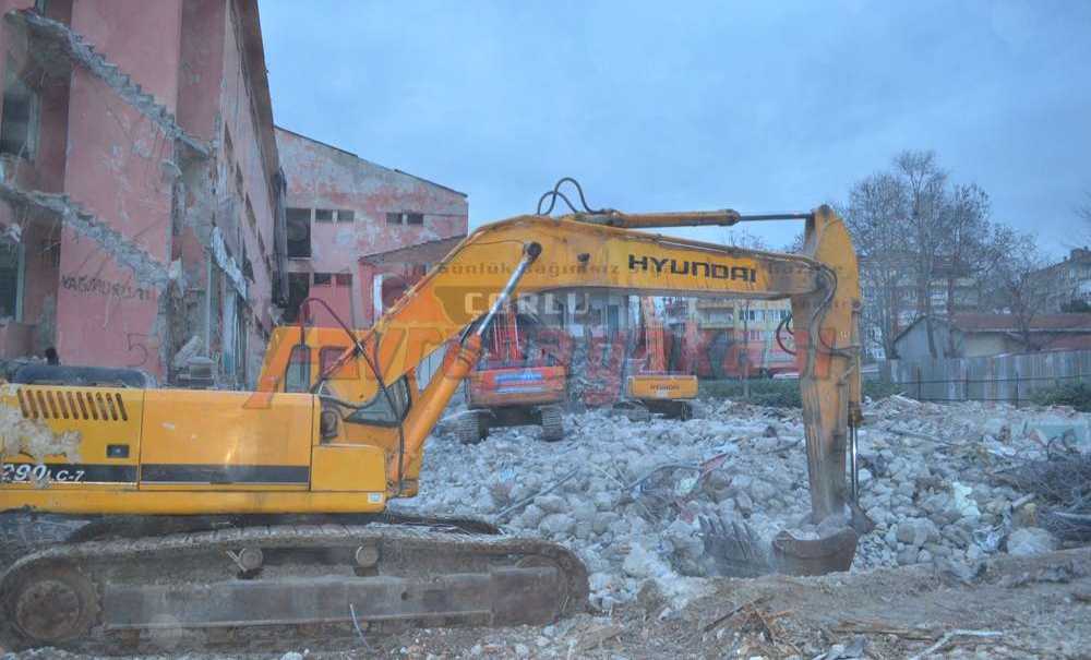 Eski Devlet Hastanesi Yıkımı Başladı
