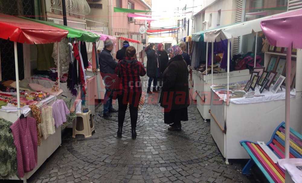 Soğuğa Rağmen Stantları Açtılar