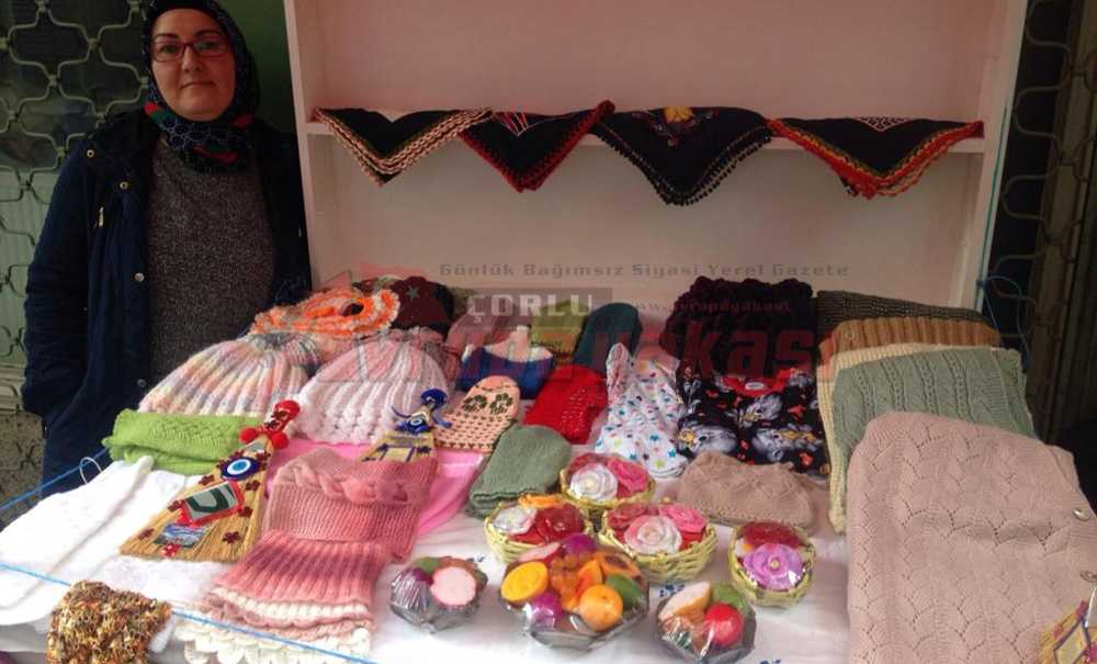 Soğuğa Rağmen Stantları Açtılar