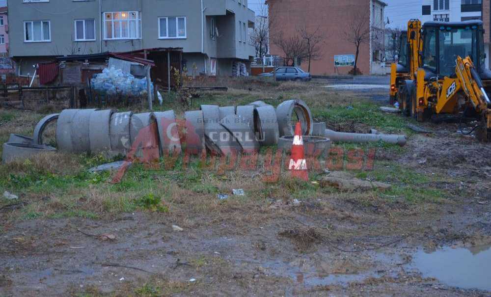 Mahalleli İş Makinelerinden Rahatsız